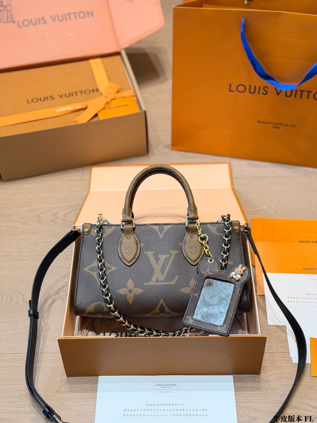 LV Monogram Handbag Monogram Canvas Cowhide Leather 4